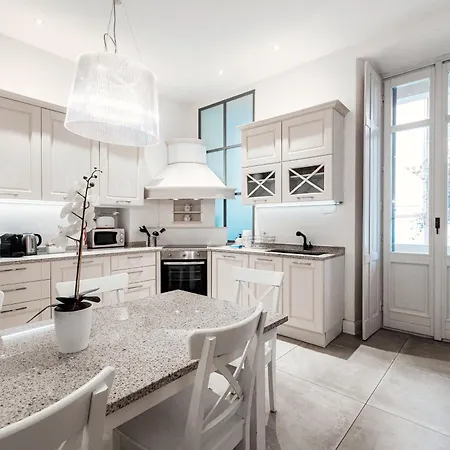 Apartman Cedro By Quokka 360 - Charming Historic In *
